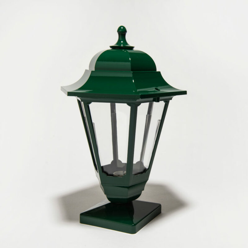 Coach lantern green light